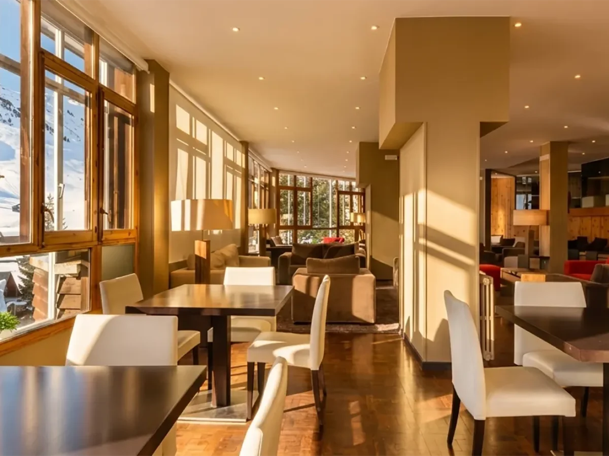 restaurante cover Hotel Tobazo